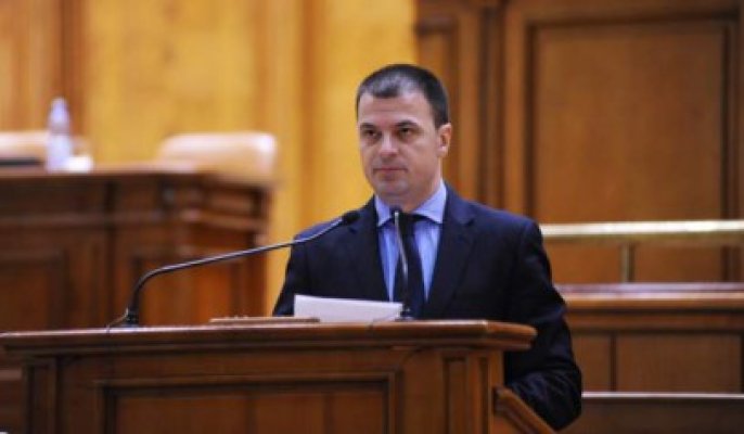 Roşca: Cer sancţionarea parlamentarilor afiliaţi lui Tăriceanu şi excluderea celor din deconcentrate